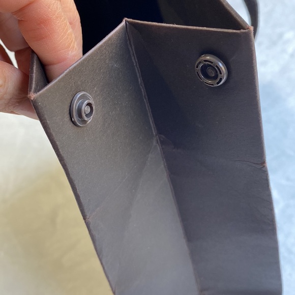 BOTTEGA VENETA Medium Paper Bag - Picture 3 of 12